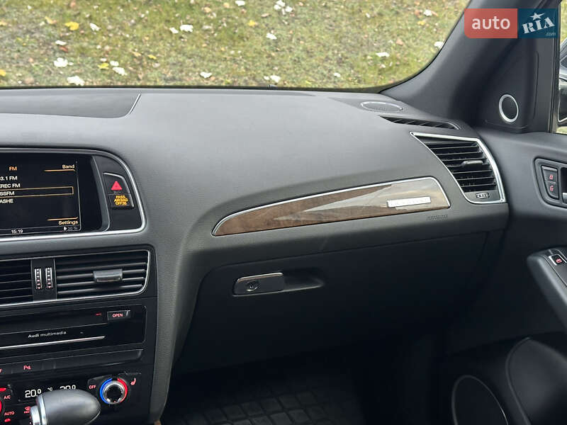 Внедорожник / Кроссовер Audi Q5 2016 в Киеве