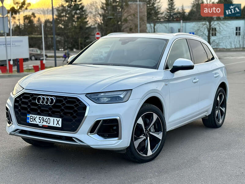Внедорожник / Кроссовер Audi Q5 2023 в Ровно