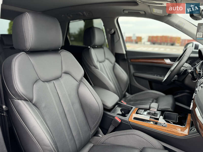 Внедорожник / Кроссовер Audi Q5 2023 в Ровно