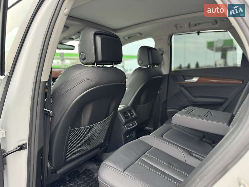 Внедорожник / Кроссовер Audi Q5 2023 в Ровно