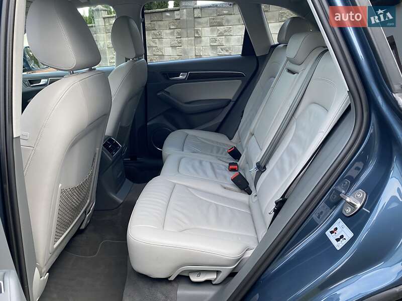 Внедорожник / Кроссовер Audi Q5 2015 в Ровно