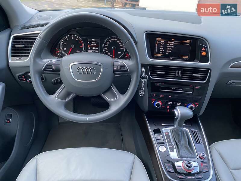 Внедорожник / Кроссовер Audi Q5 2015 в Ровно
