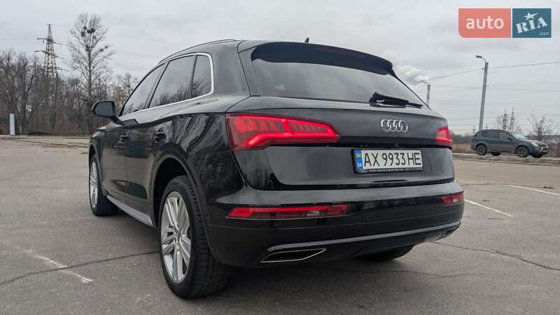 Внедорожник / Кроссовер Audi Q5 2018 в Ахтырке