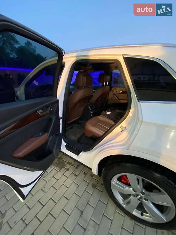 Внедорожник / Кроссовер Audi Q5 2017 в Калуше фото 8 Внедорожник / Кроссовер Audi Q5 2017 в Калуше