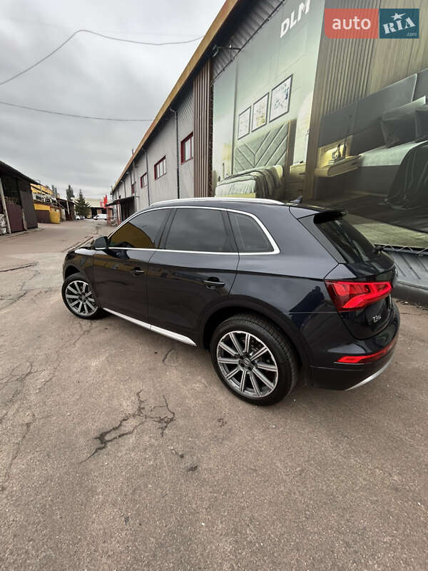 Внедорожник / Кроссовер Audi Q5 2018 в Житомире