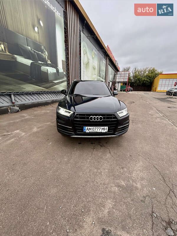Внедорожник / Кроссовер Audi Q5 2018 в Житомире