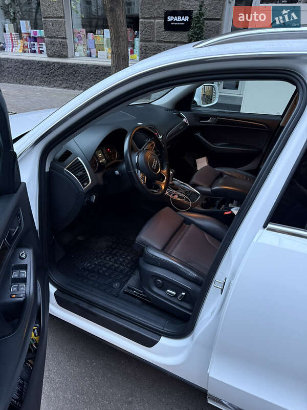 Внедорожник / Кроссовер Audi Q5 2015 в Одессе