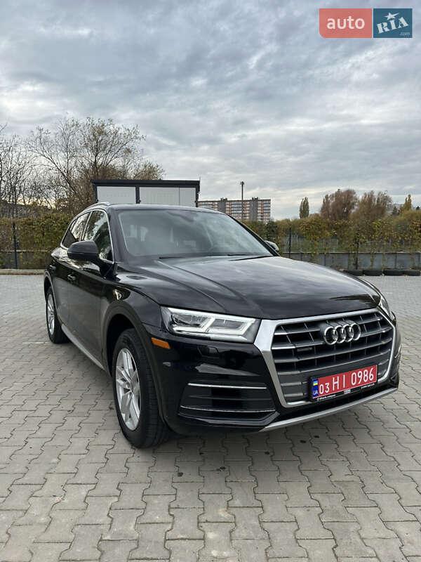 Внедорожник / Кроссовер Audi Q5 2019 в Киеве