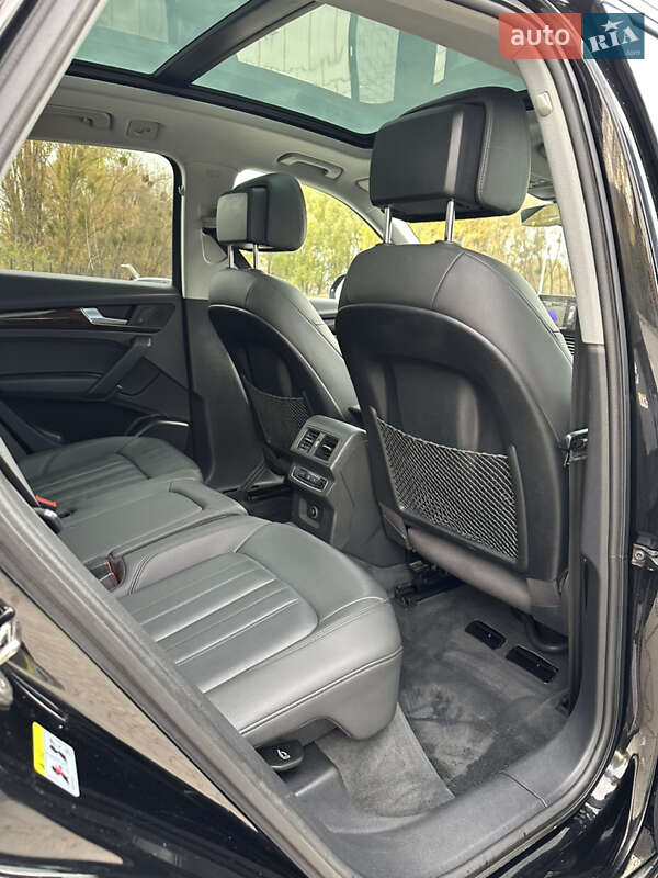 Внедорожник / Кроссовер Audi Q5 2019 в Киеве