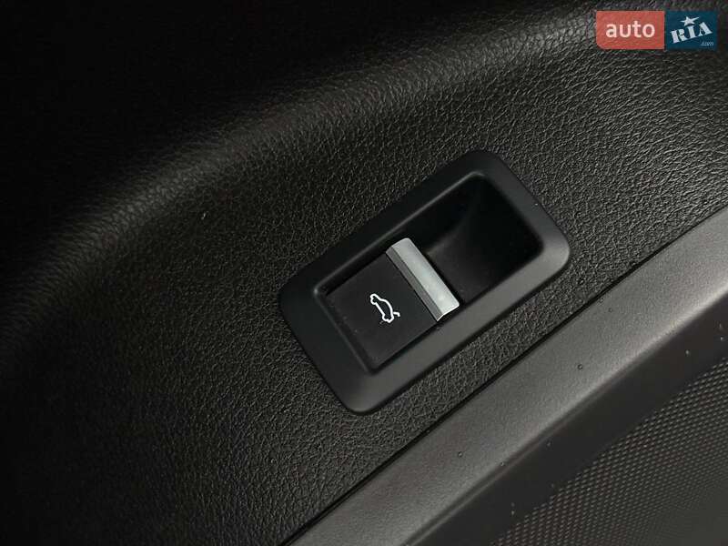 Внедорожник / Кроссовер Audi Q5 2018 в Ровно