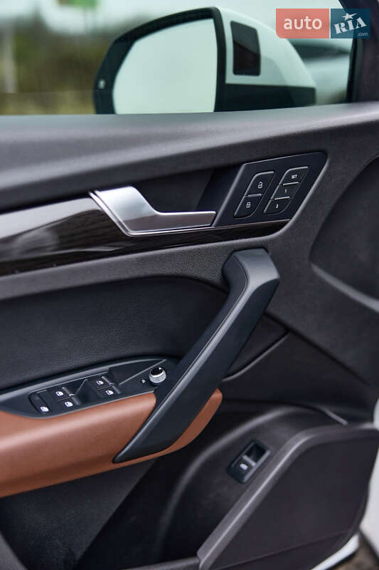 Внедорожник / Кроссовер Audi Q5 2017 в Львове фото 10 Внедорожник / Кроссовер Audi Q5 2017 в Львове