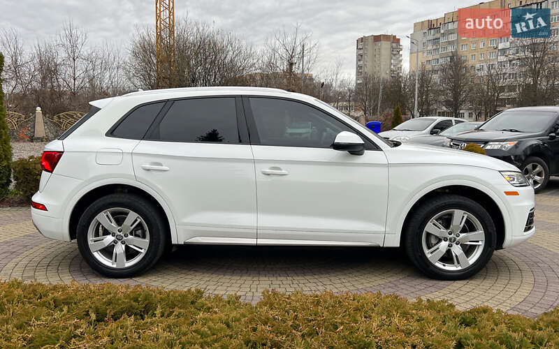 Внедорожник / Кроссовер Audi Q5 2017 в Львове