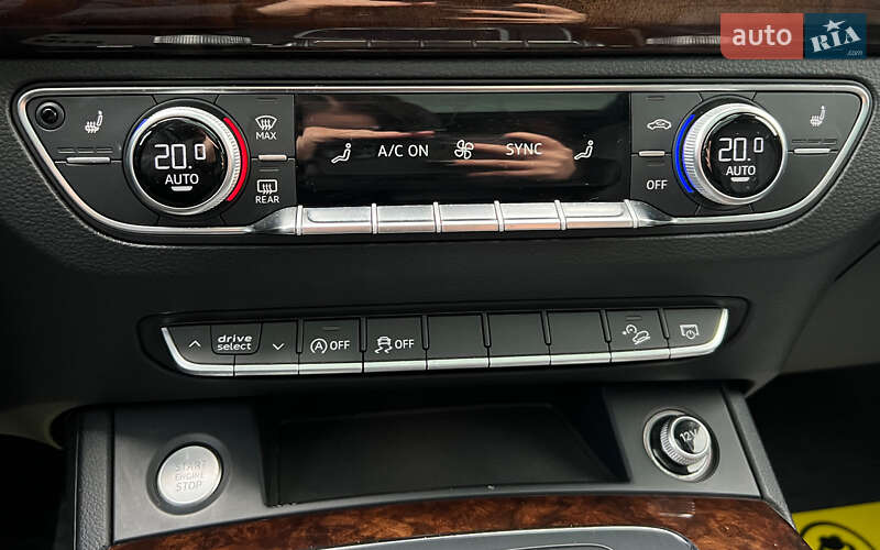 Внедорожник / Кроссовер Audi Q5 2017 в Львове