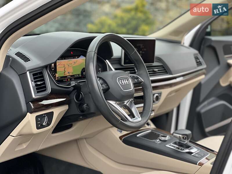 Внедорожник / Кроссовер Audi Q5 2018 в Стрые