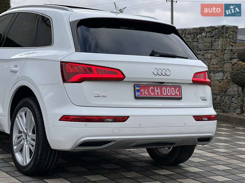 Внедорожник / Кроссовер Audi Q5 2018 в Стрые