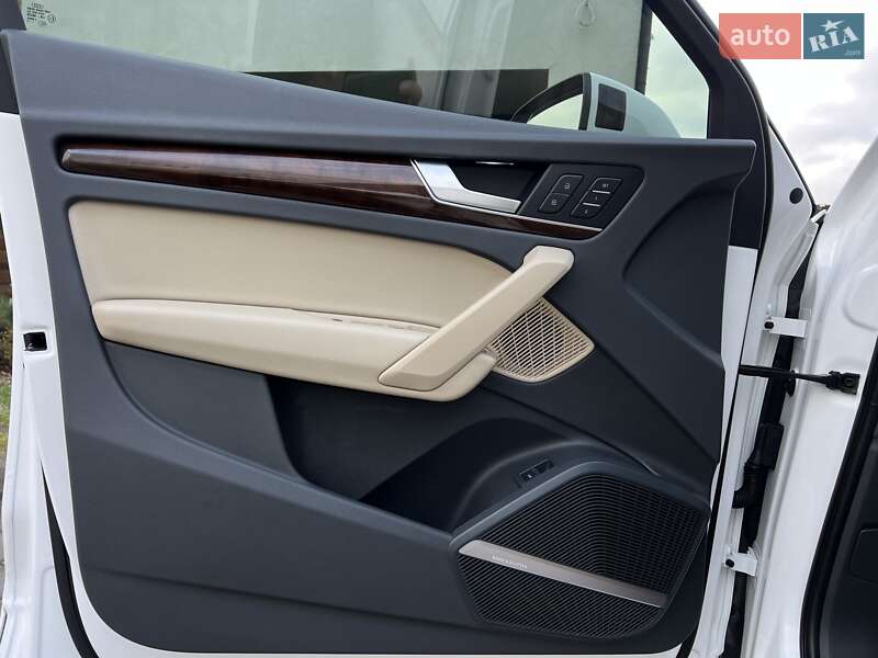 Внедорожник / Кроссовер Audi Q5 2018 в Стрые