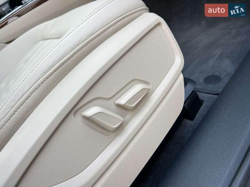 Внедорожник / Кроссовер Audi Q5 2018 в Стрые