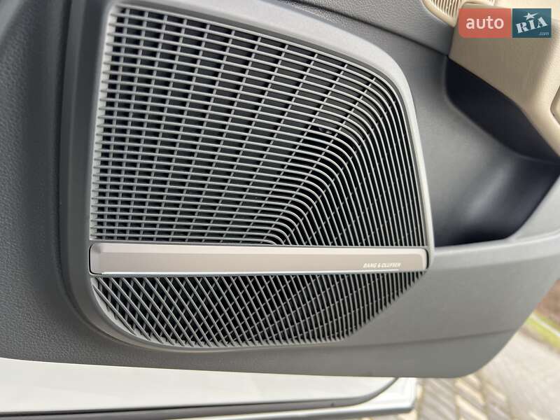 Внедорожник / Кроссовер Audi Q5 2018 в Стрые