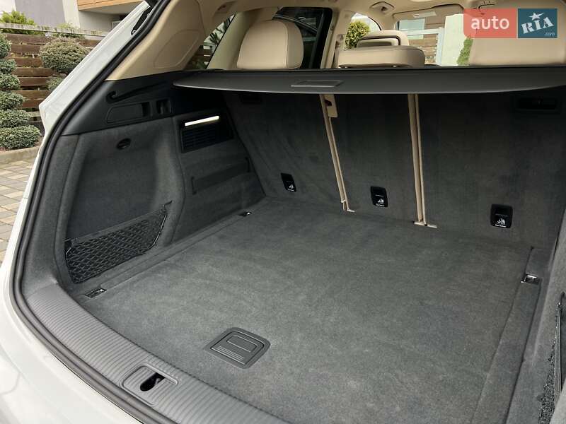 Внедорожник / Кроссовер Audi Q5 2018 в Стрые