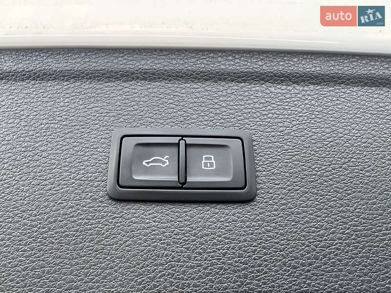 Внедорожник / Кроссовер Audi Q5 2018 в Стрые