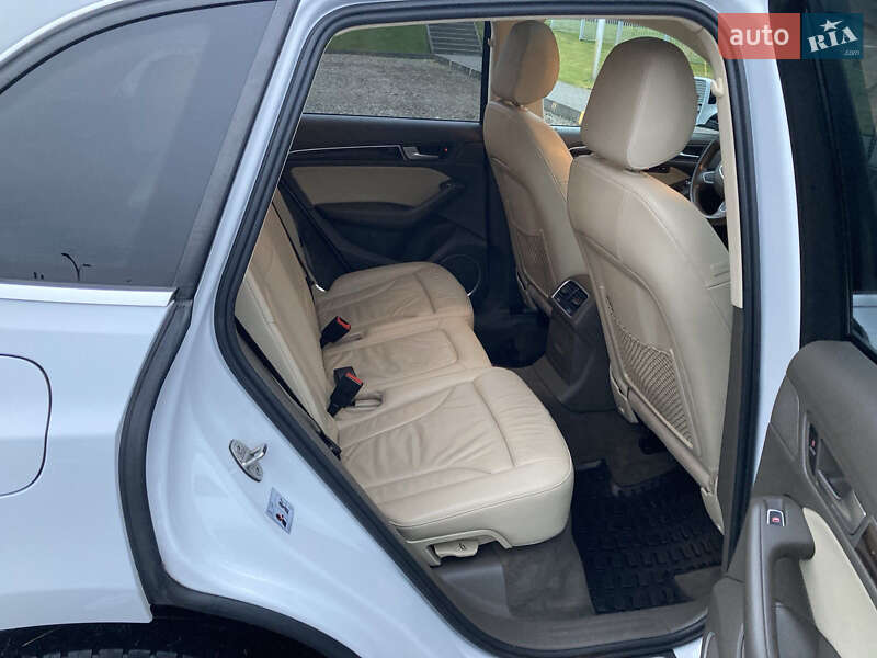 Внедорожник / Кроссовер Audi Q5 2015 в Киеве