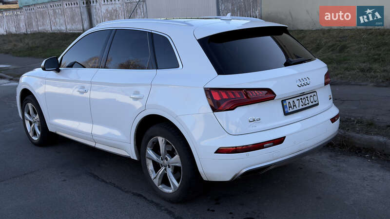 Внедорожник / Кроссовер Audi Q5 2018 в Киеве фото 23 Внедорожник / Кроссовер Audi Q5 2018 в Киеве
