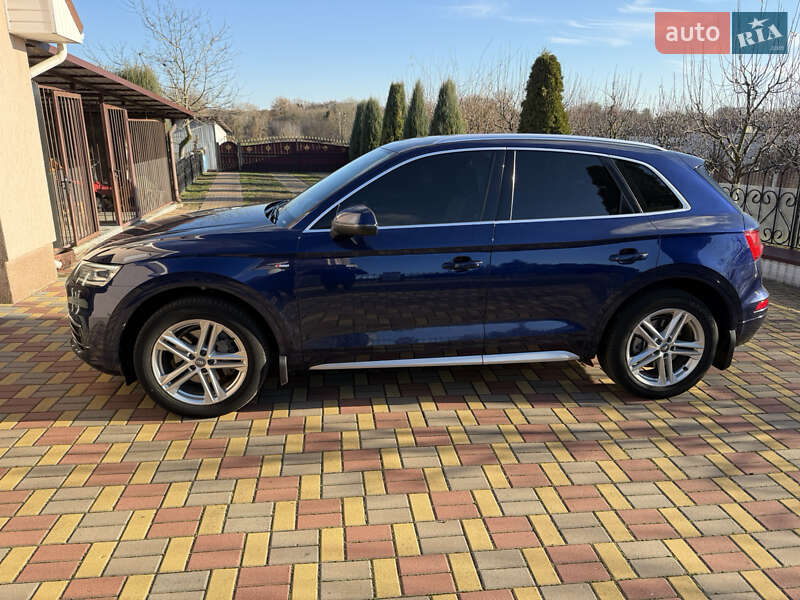 Внедорожник / Кроссовер Audi Q5 2018 в Мироновке