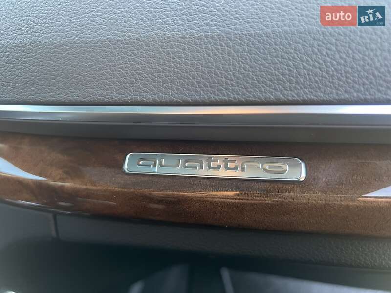 Внедорожник / Кроссовер Audi Q5 2018 в Ровно