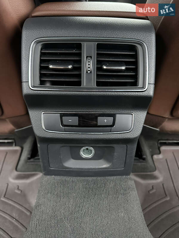 Внедорожник / Кроссовер Audi Q5 2017 в Киеве