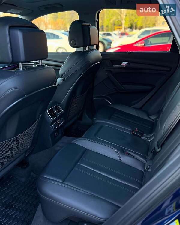 Внедорожник / Кроссовер Audi Q5 2017 в Львове