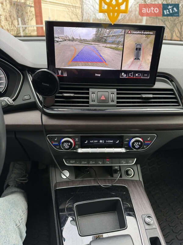 Внедорожник / Кроссовер Audi Q5 2020 в Нетешине