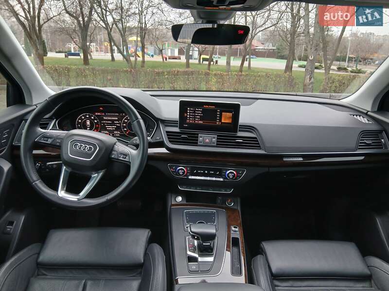 Внедорожник / Кроссовер Audi Q5 2019 в Каменском