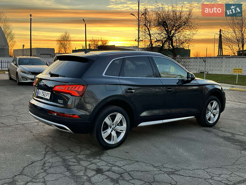 Внедорожник / Кроссовер Audi Q5 2017 в Василькове