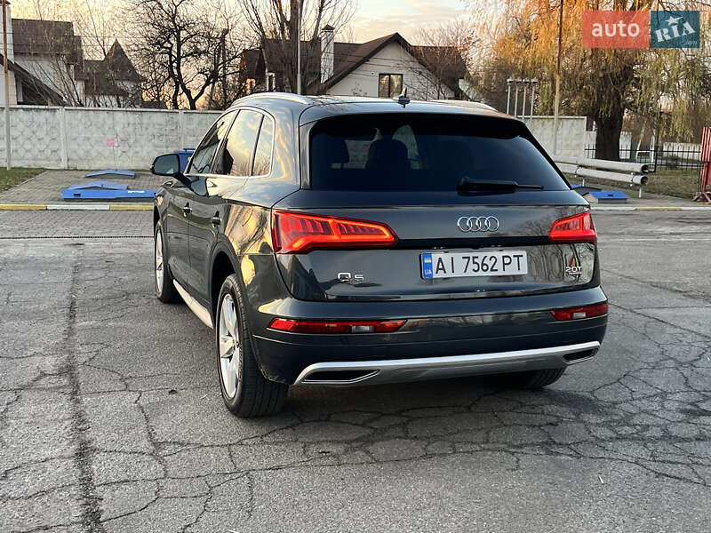 Внедорожник / Кроссовер Audi Q5 2017 в Василькове