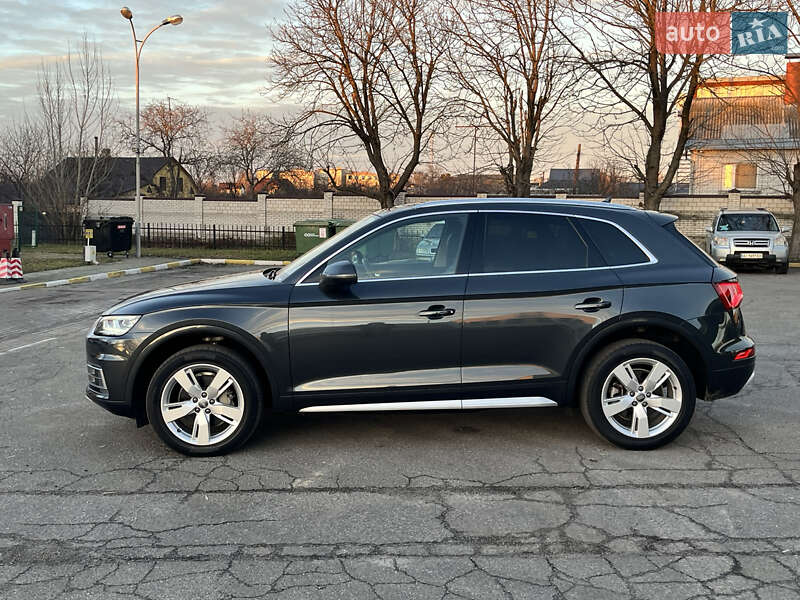 Внедорожник / Кроссовер Audi Q5 2017 в Василькове