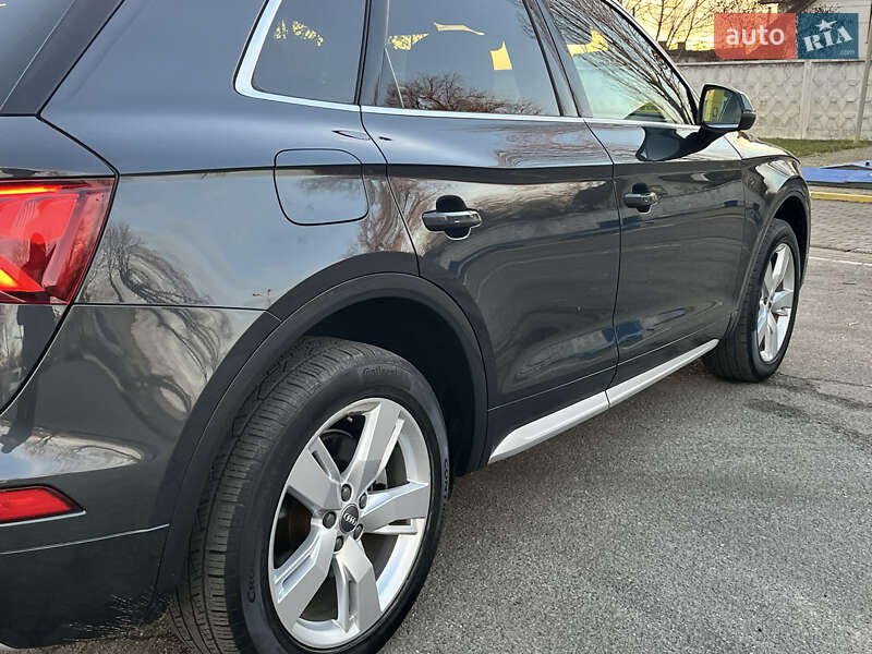 Внедорожник / Кроссовер Audi Q5 2017 в Василькове