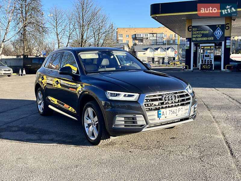 Внедорожник / Кроссовер Audi Q5 2017 в Василькове