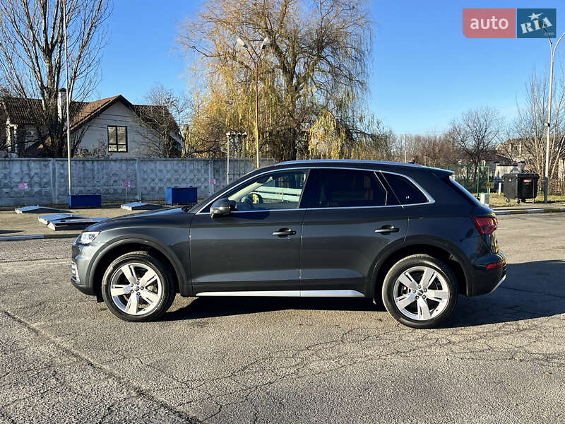 Внедорожник / Кроссовер Audi Q5 2017 в Василькове