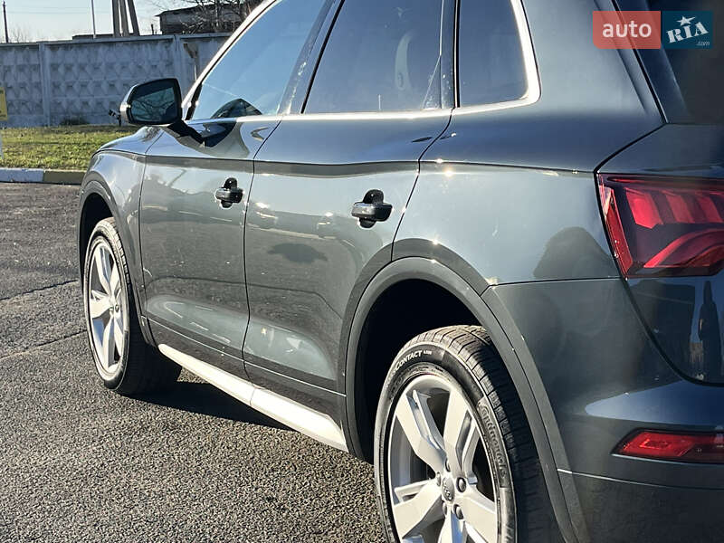 Внедорожник / Кроссовер Audi Q5 2017 в Василькове