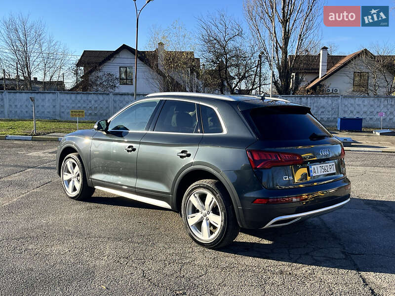 Внедорожник / Кроссовер Audi Q5 2017 в Василькове