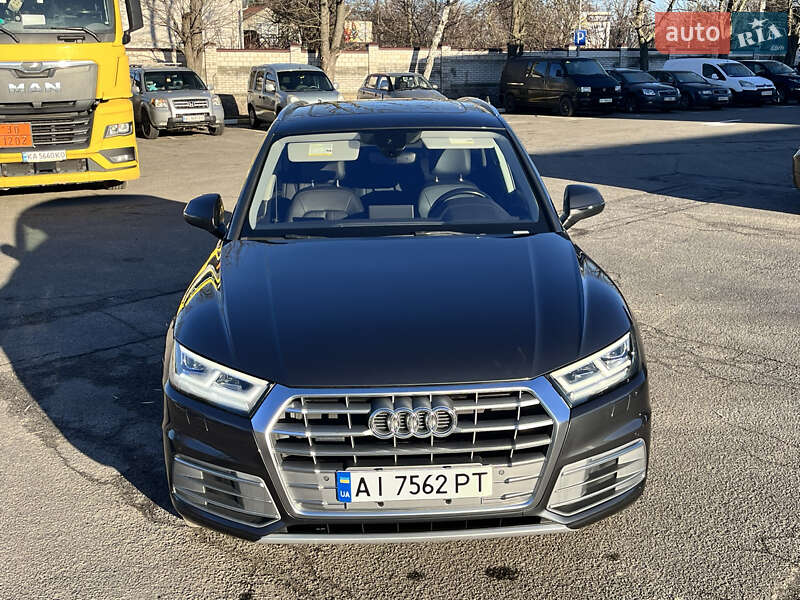 Внедорожник / Кроссовер Audi Q5 2017 в Василькове