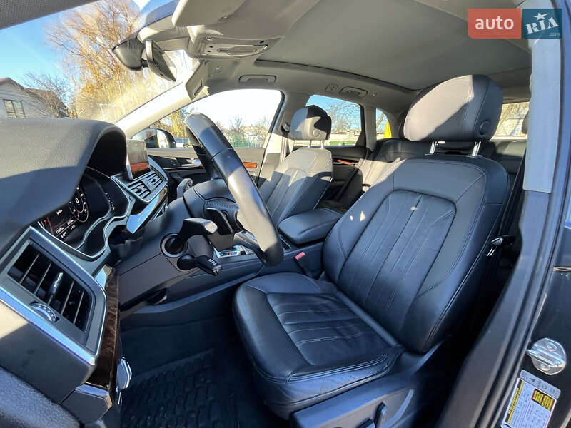 Внедорожник / Кроссовер Audi Q5 2017 в Василькове