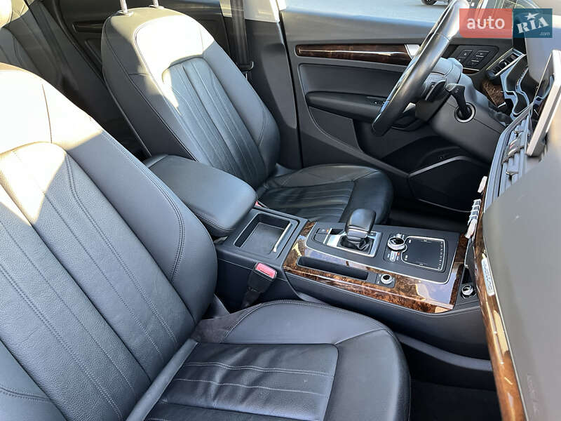 Внедорожник / Кроссовер Audi Q5 2017 в Василькове