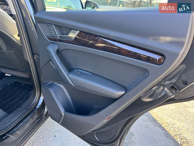 Внедорожник / Кроссовер Audi Q5 2017 в Василькове