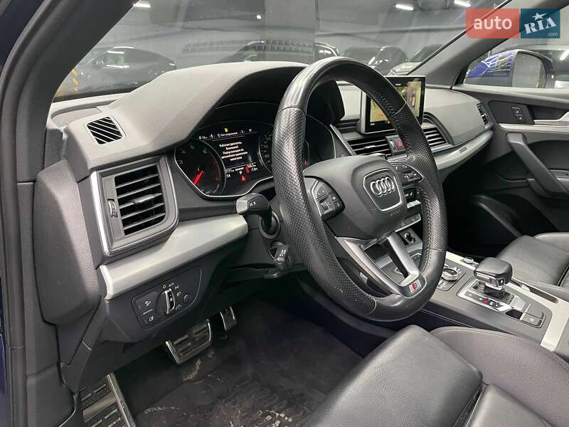 Внедорожник / Кроссовер Audi Q5 2017 в Черновцах