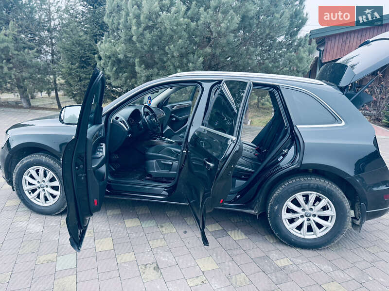 Внедорожник / Кроссовер Audi Q5 2010 в Львове