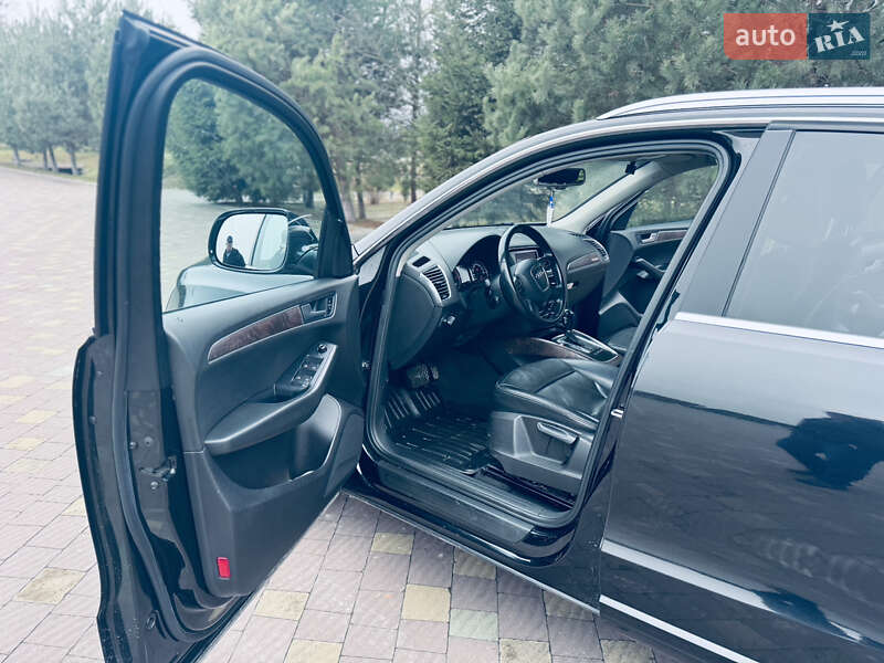 Внедорожник / Кроссовер Audi Q5 2010 в Львове