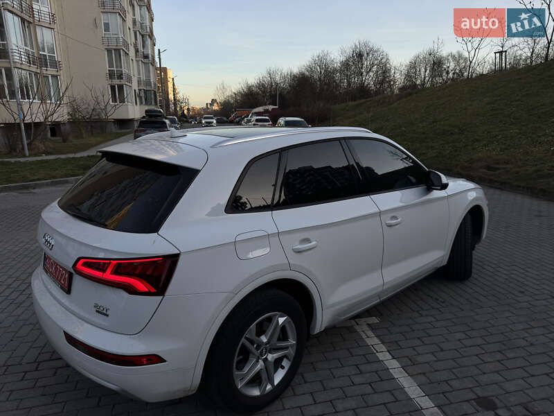 Внедорожник / Кроссовер Audi Q5 2017 в Львове фото 6 Внедорожник / Кроссовер Audi Q5 2017 в Львове