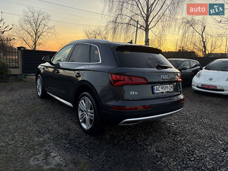 Внедорожник / Кроссовер Audi Q5 2018 в Луцке