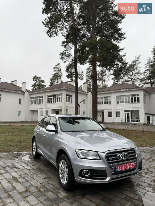 Внедорожник / Кроссовер Audi Q5 2015 в Ахтырке